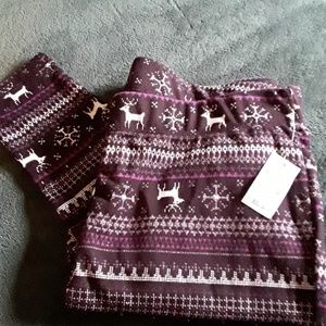 Maurices size 0 reindeer leggings nwt